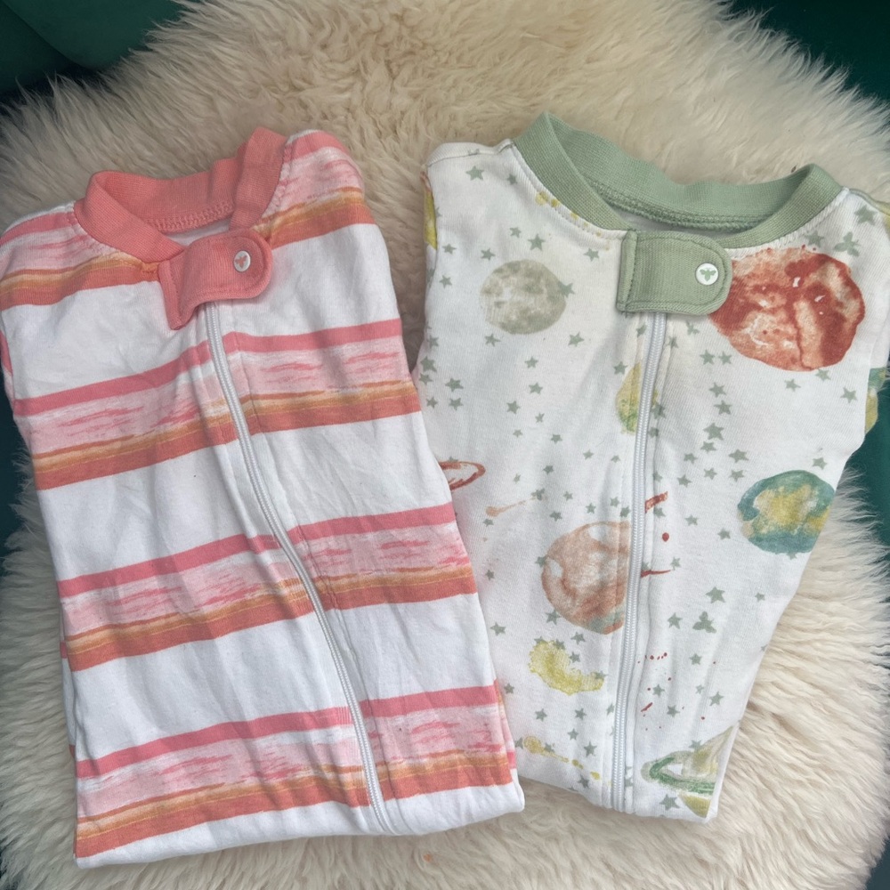 Burt’s Bees baby sleeper set